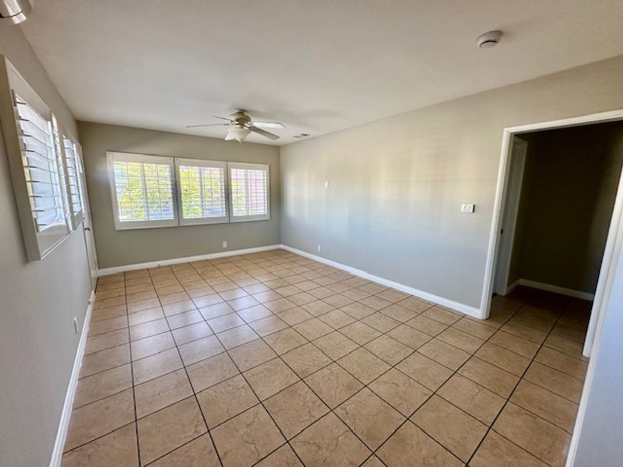 11228 Oxnard Street - Photo 3 of 13