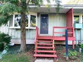 featured image of 1011 Elm Street