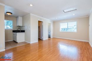 Camden 5520-5522 - Photo 1 of 1