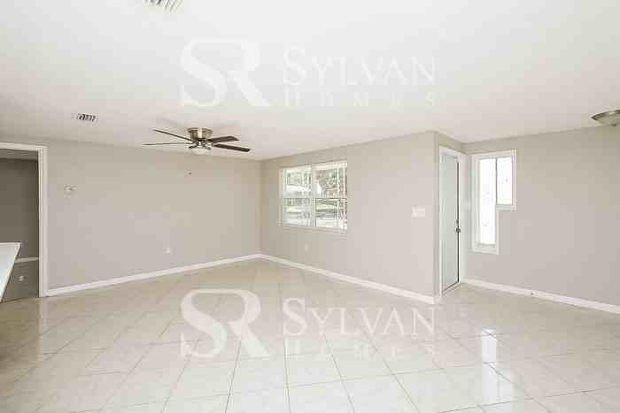 5405 Trouble Creek Rd - Photo 4 of 15