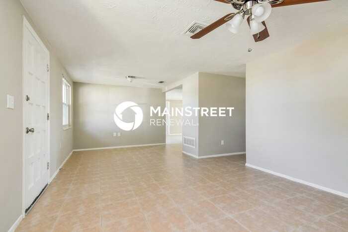 3410 Trask Dr - Photo 3 of 16