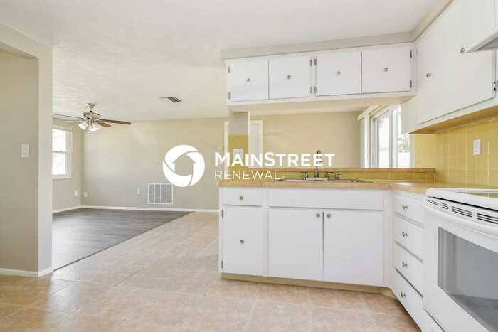 3410 Trask Dr - Photo 5 of 16