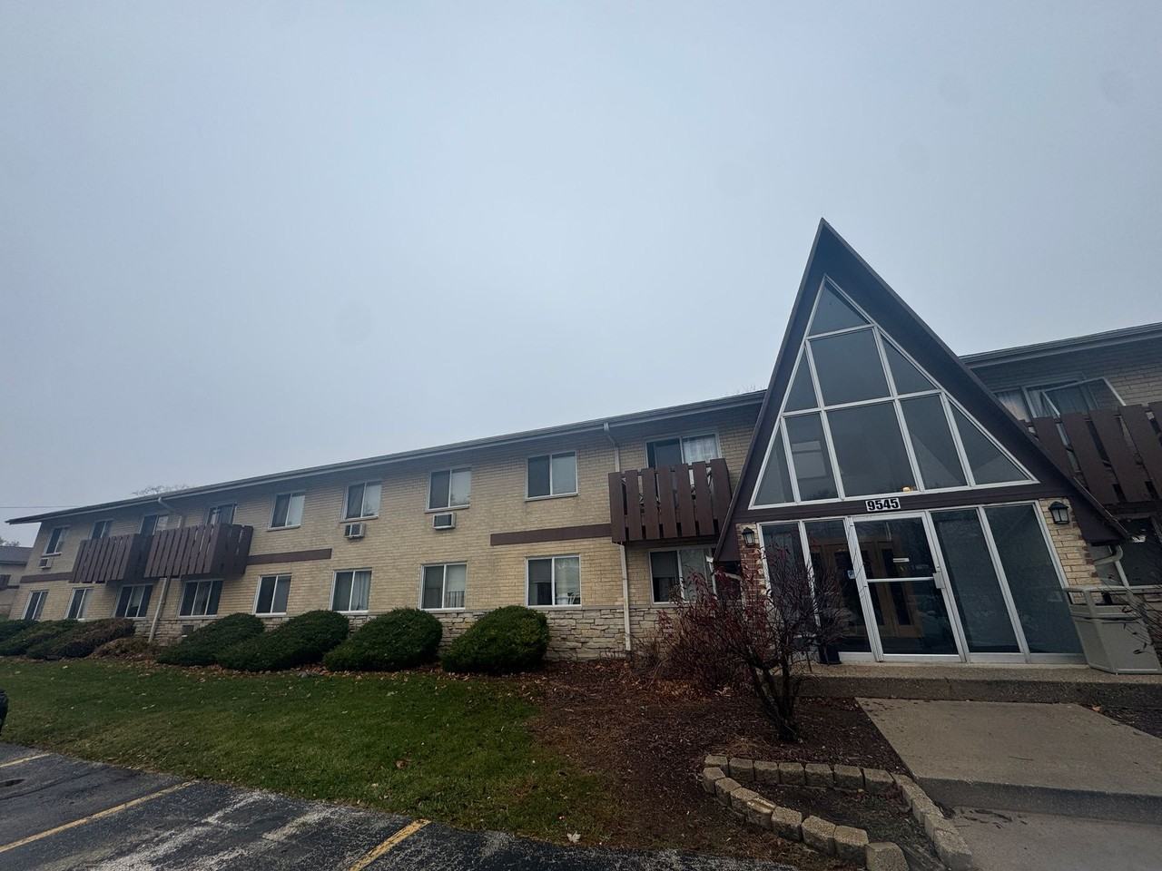 Evergreen Village Apartments - Photo 2 of 6