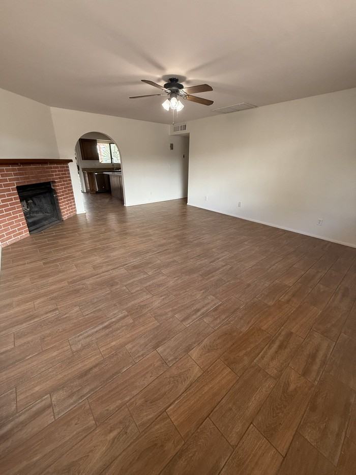 3931 W Sunny Hills Pl - Photo 7 of 32