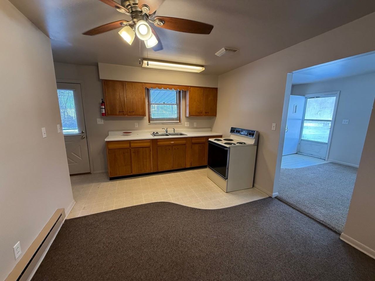 224 E Ellis Rd - Photo 5 of 9