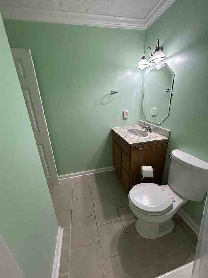 216 Frink Dr - Photo 3 of 14