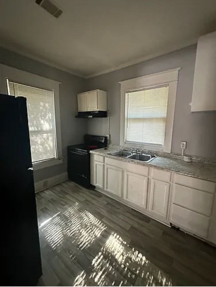 1349 Holt Avenue - Photo 4 of 4