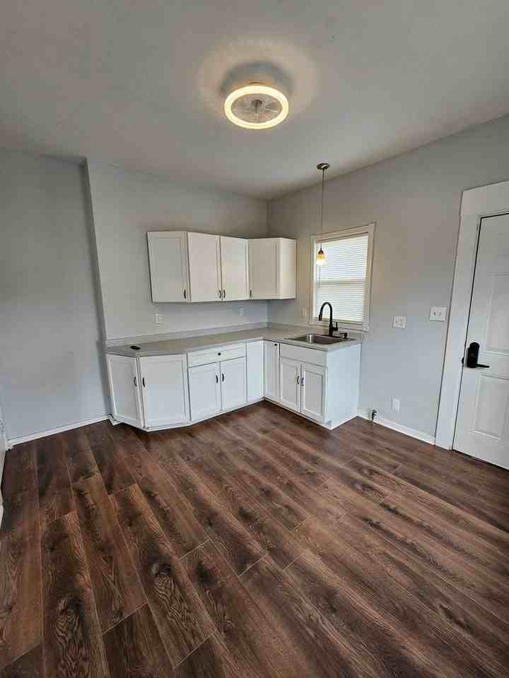 7010 Wakefield Ave - Photo 7 of 14