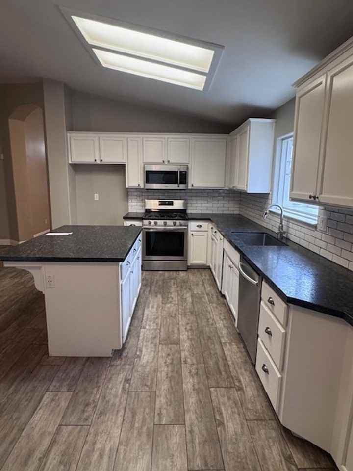 806 Augusta Hills Dr - Photo 6 of 12