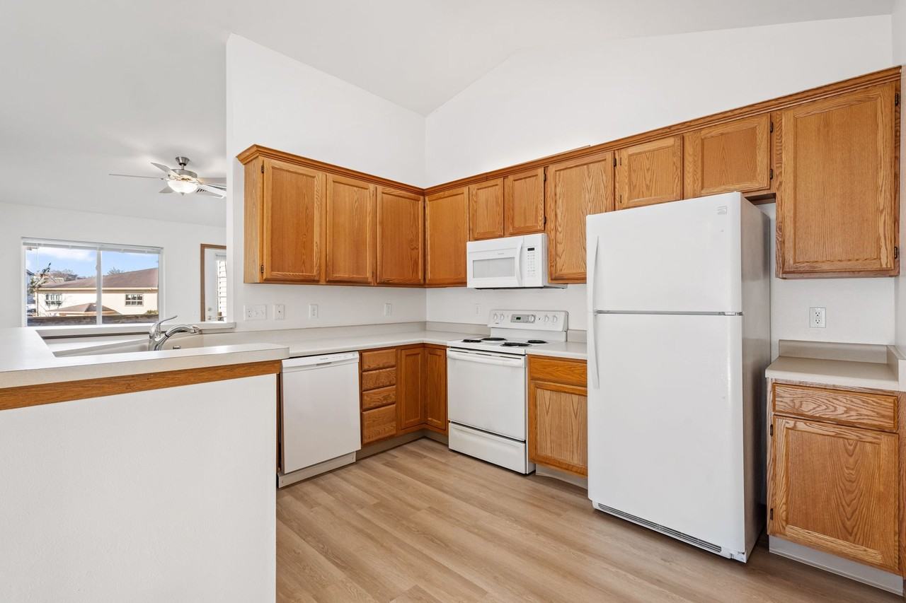 Harper Court Townhomes - Photo 5 of 14