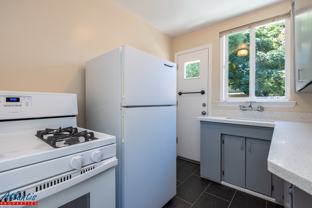 California 220-228 - Photo 1 of 1