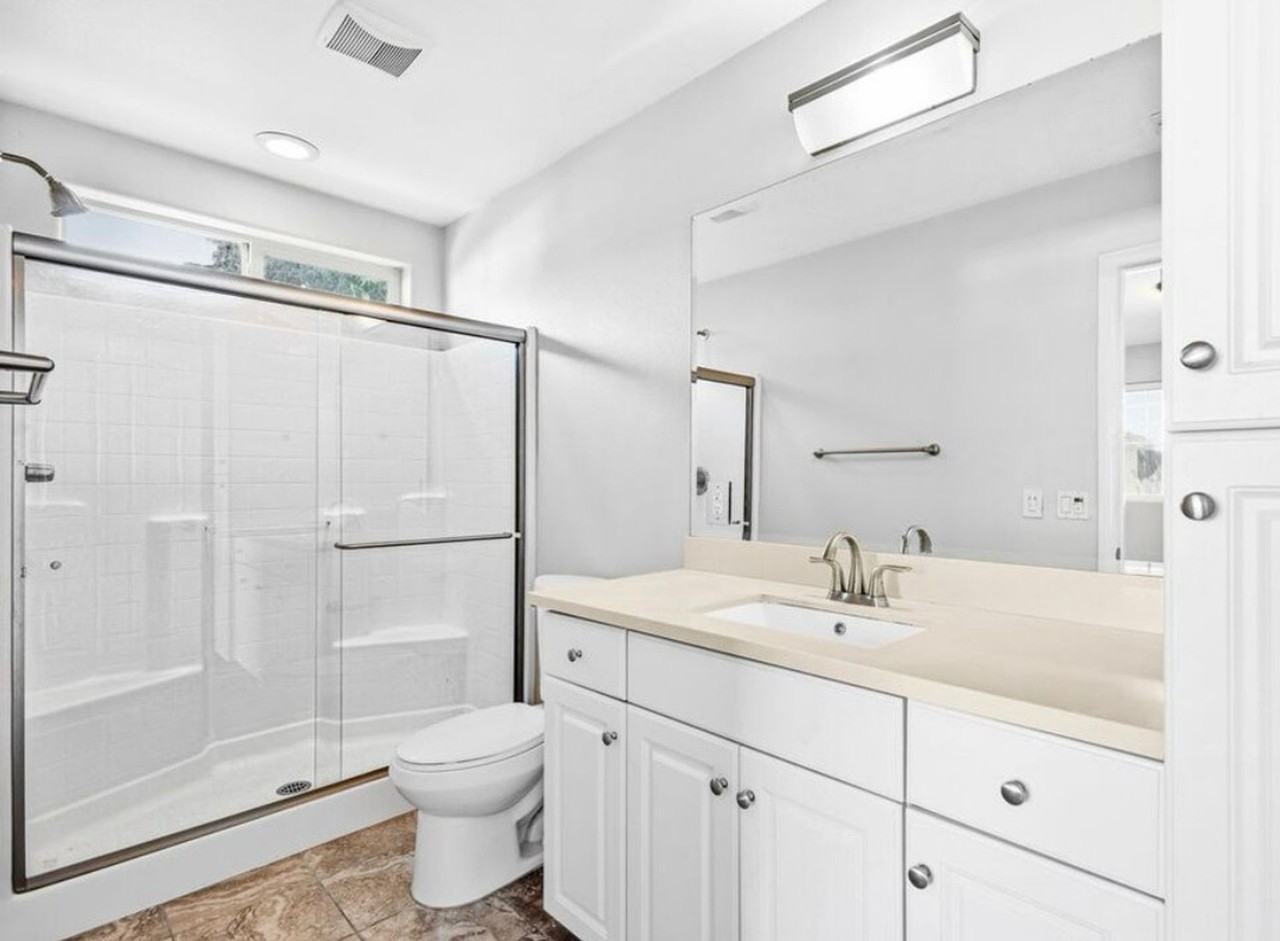 921-923 30th Street - Photo 2 of 11