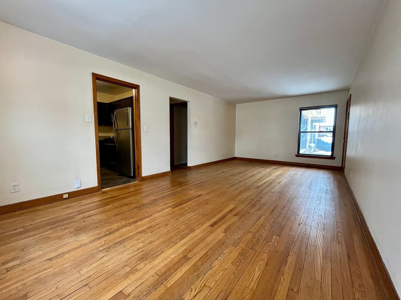 7254 W. Center St. - Photo 3 of 20