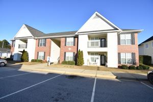 featured image of 1912 Harcourt Cir