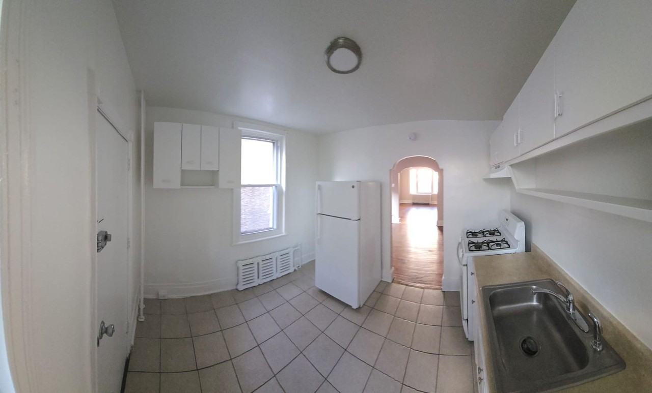 5838 Carpenter St - Photo 7 of 24