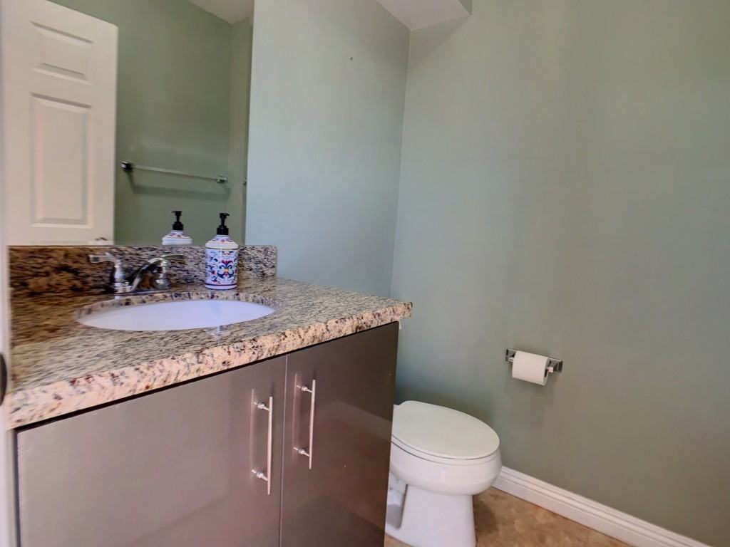 995 Figueroa Ter - Photo 3 of 33