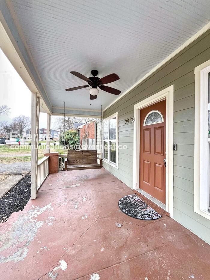 2913 Davis Ave - Photo 3 of 39