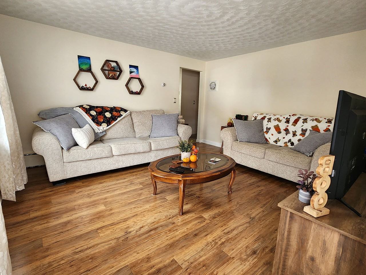 216 5th St #1stFL - Photo 5 of 16