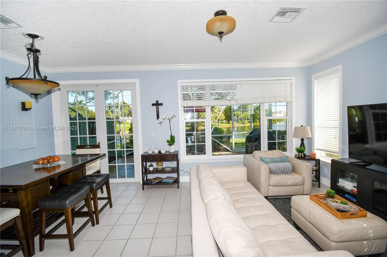 7846 Sienna Springs Dr #7846 - Photo 3 of 17