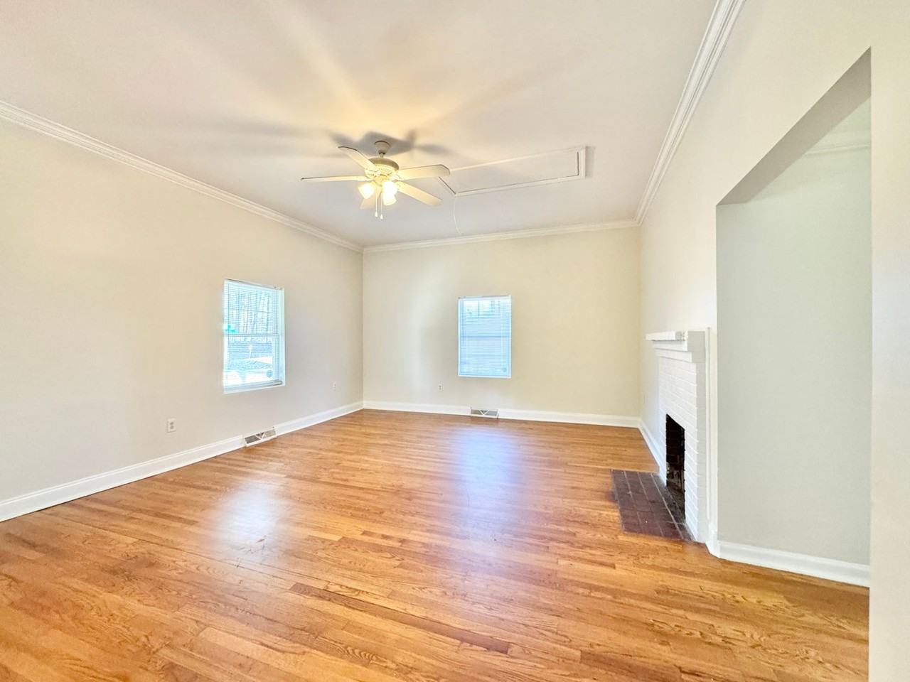 1616 North Ohenry Boulevard - Photo 3 of 16