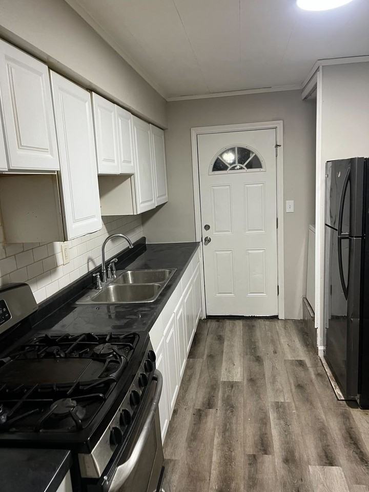 394 Avenue a - Photo 3 of 10