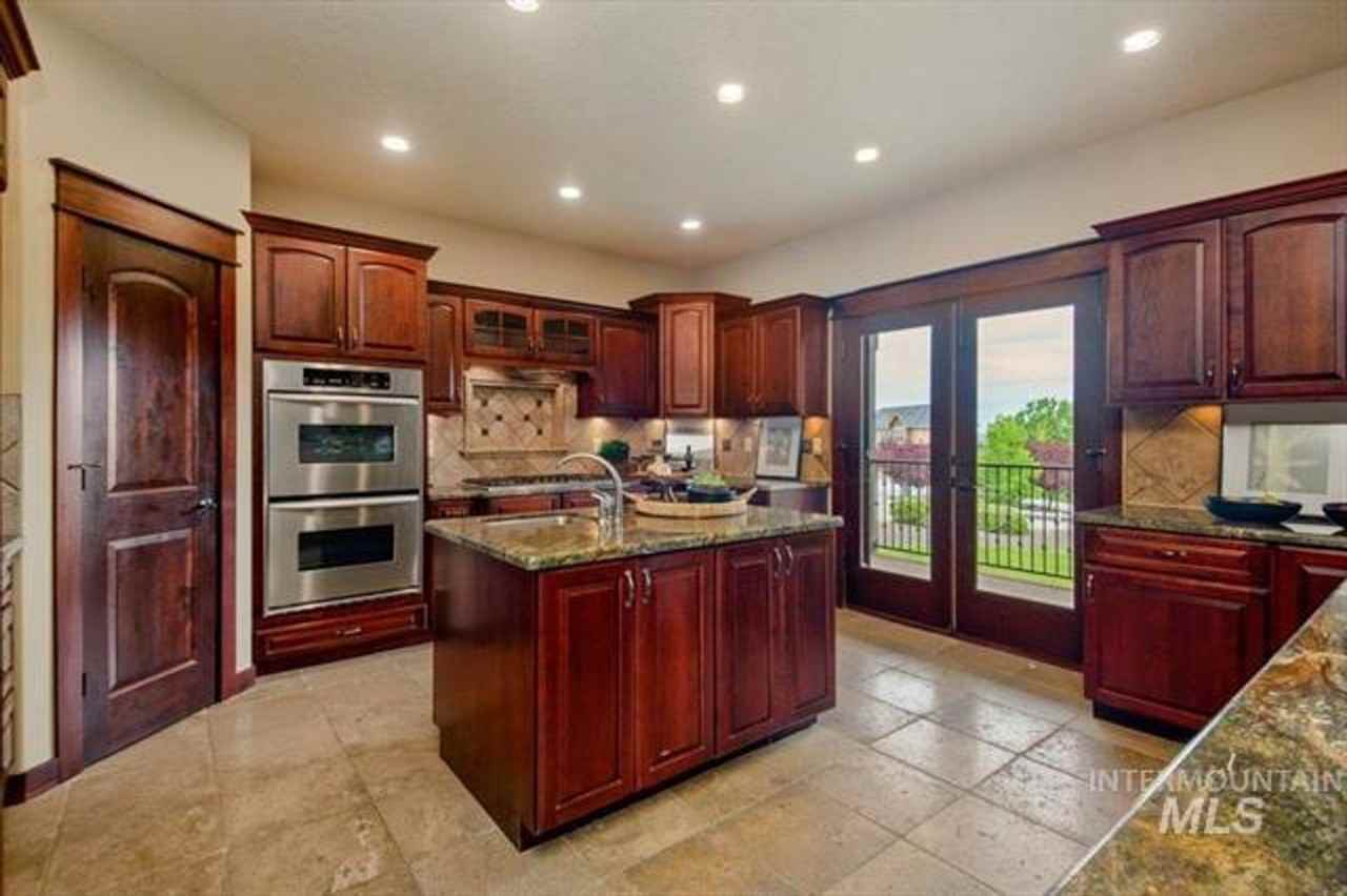 9757 W Lanktree Gulch Rd - Photo 4 of 34