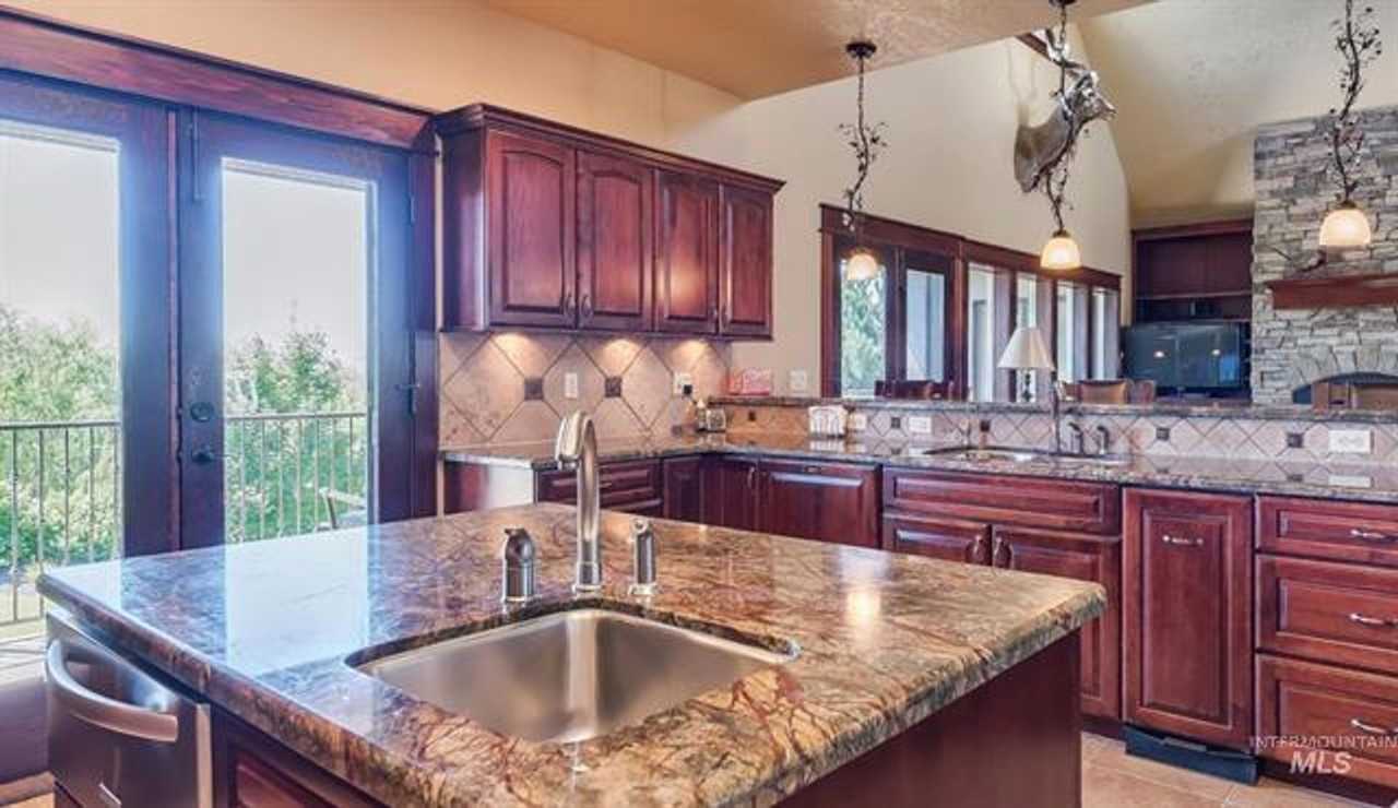 9757 W Lanktree Gulch Rd - Photo 5 of 34