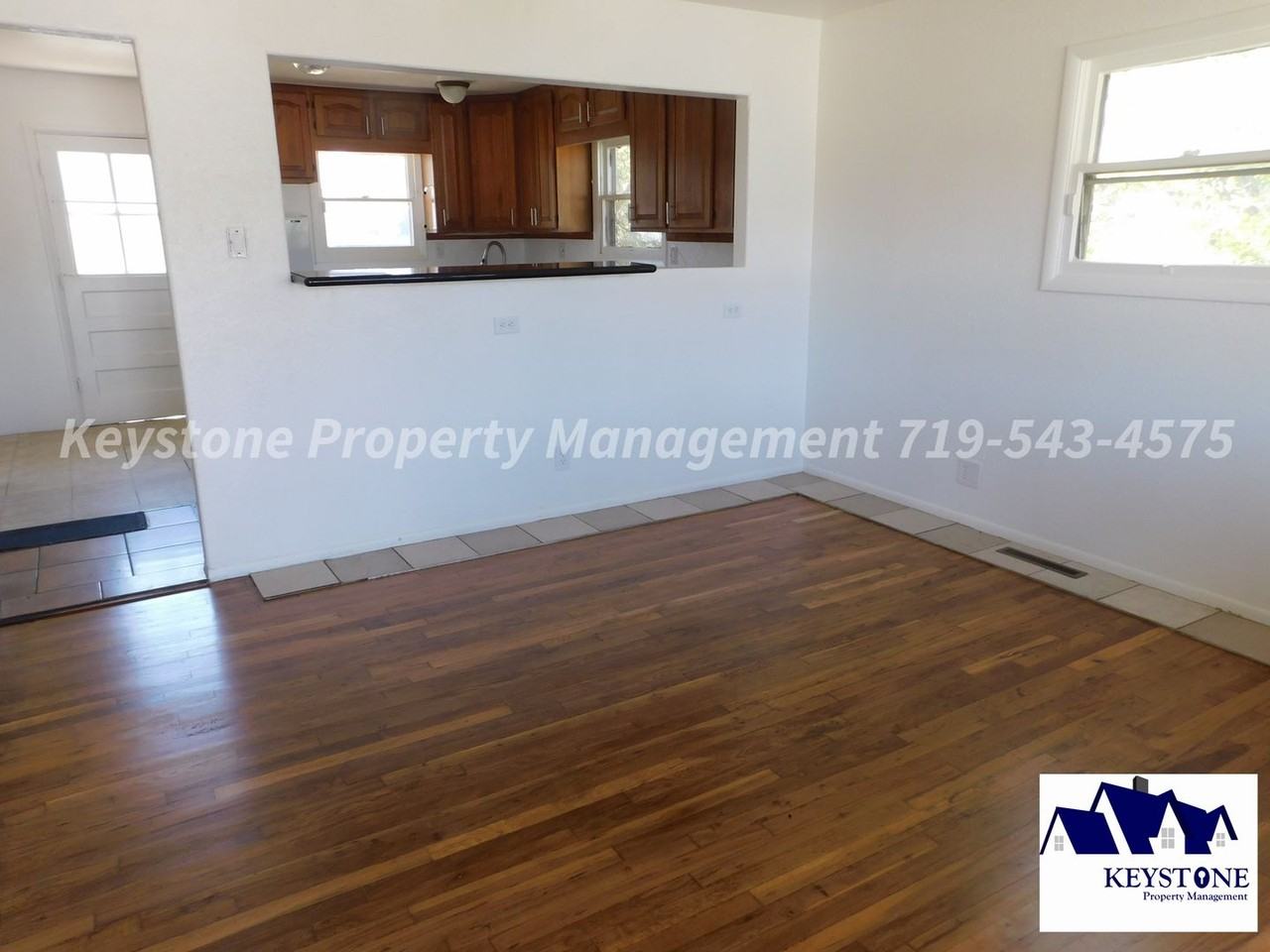 644 Brown Ave - Photo 4 of 12