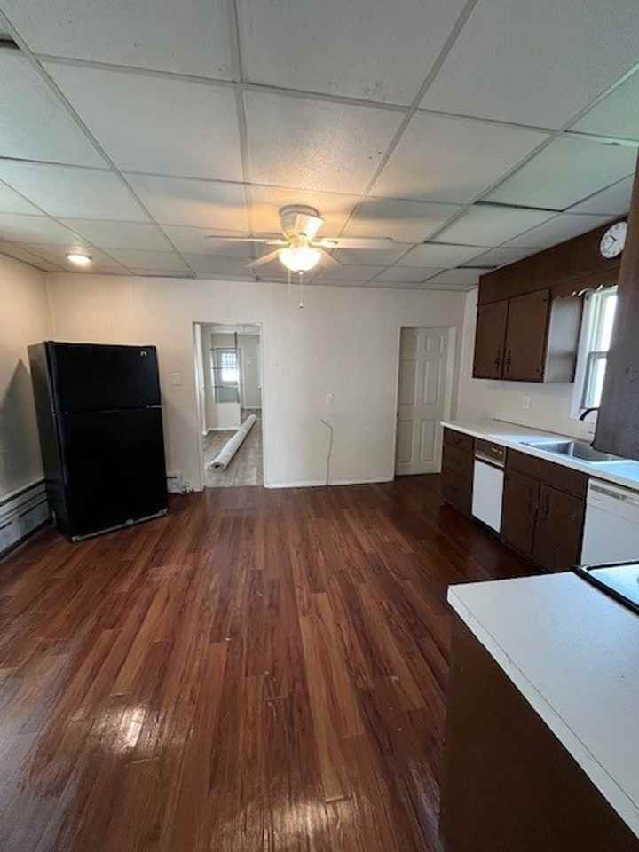 153 West High Street - Photo 3 of 12