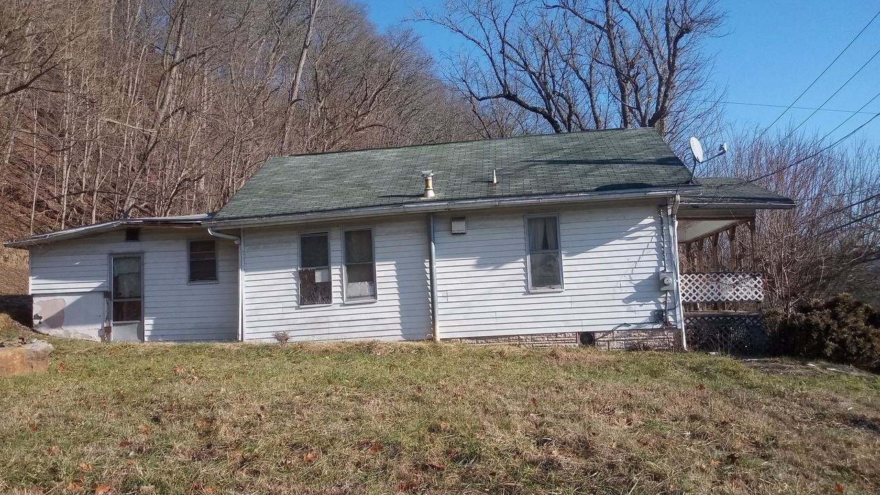 843 Milford St - Photo 3 of 9