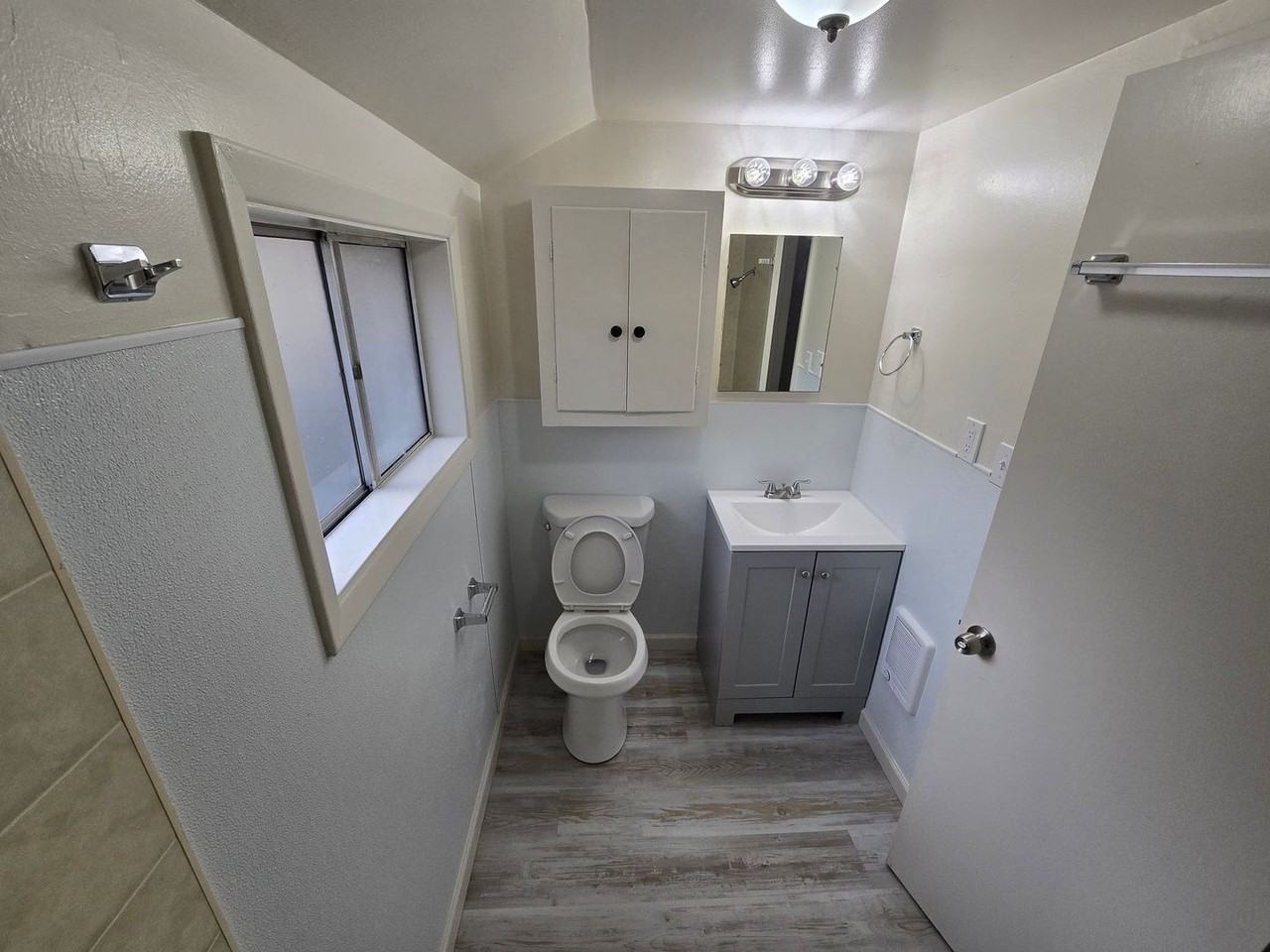 526 N 8th St - Photo 6 of 9