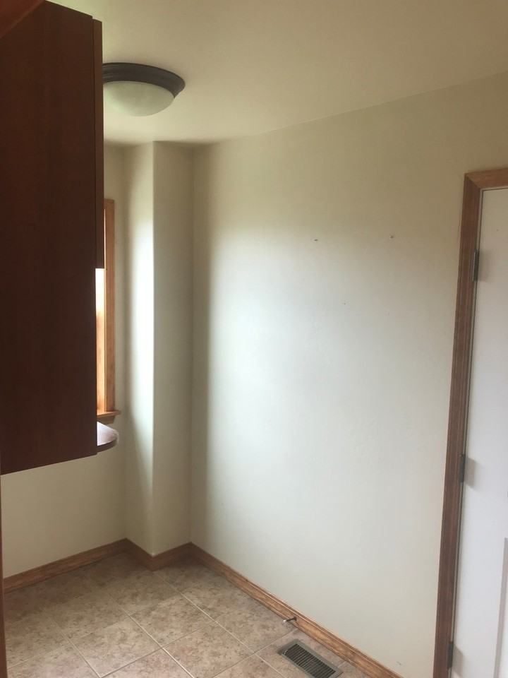 489 Woodman Drive - Photo 6 of 24