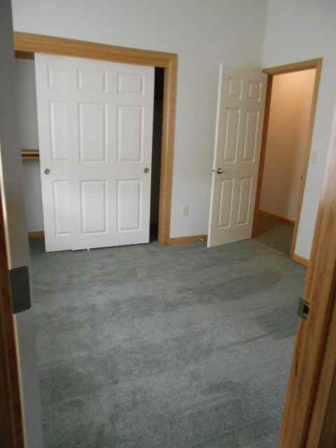 646 Southwest Taft Street - Photo 7 of 17