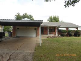 featured image of 2709 Northwest Marion Avenue