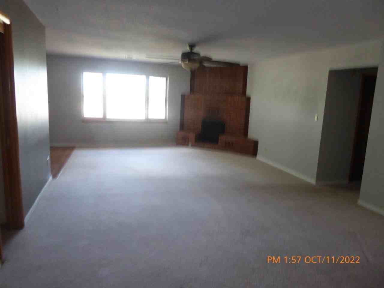 2709 Northwest Marion Avenue - Photo 3 of 9