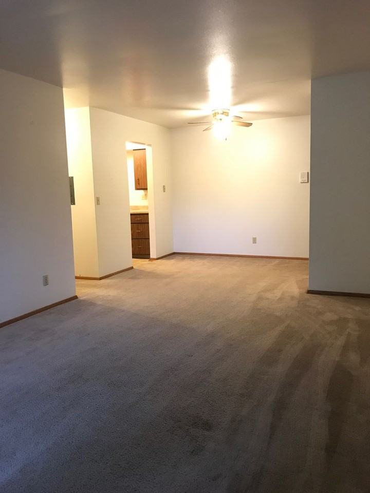One and Two Bedroom Units located at 2821 Boles St in Wisconsin Rapids - Photo 2 of 16