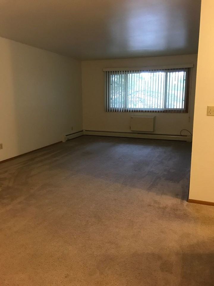 One and Two Bedroom Units located at 2821 Boles St in Wisconsin Rapids - Photo 5 of 16