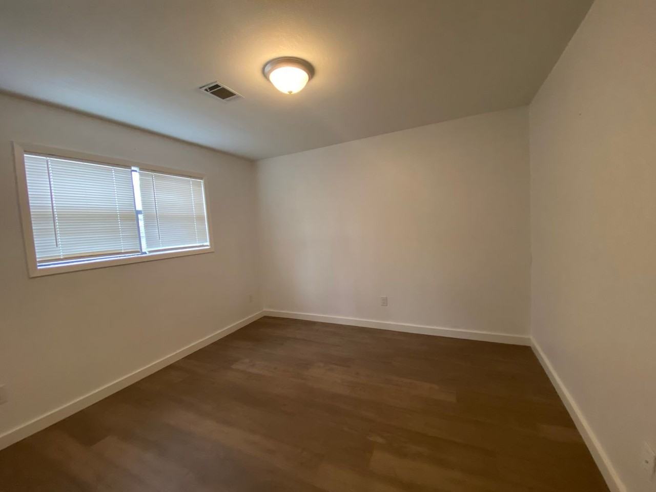 100 Bettie Court - Photo 3 of 11