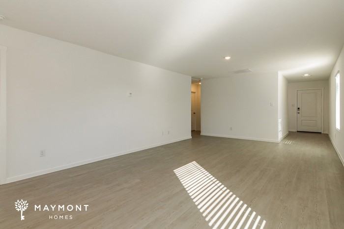 3149 Burmese St - Photo 5 of 14