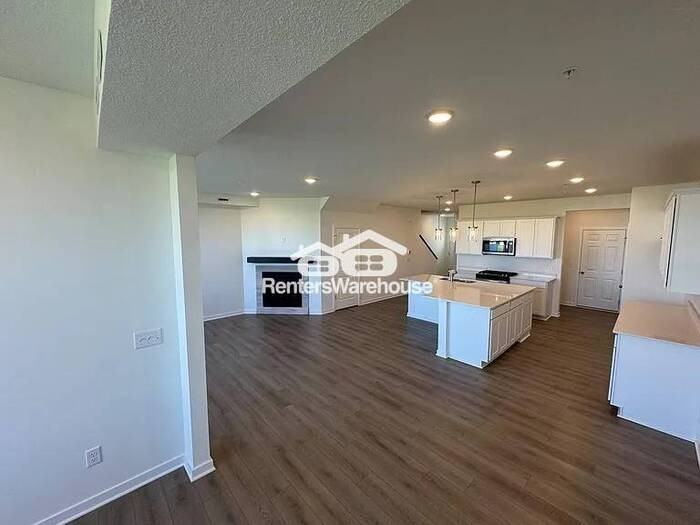 12841 Sawyer Ln - Photo 3 of 20