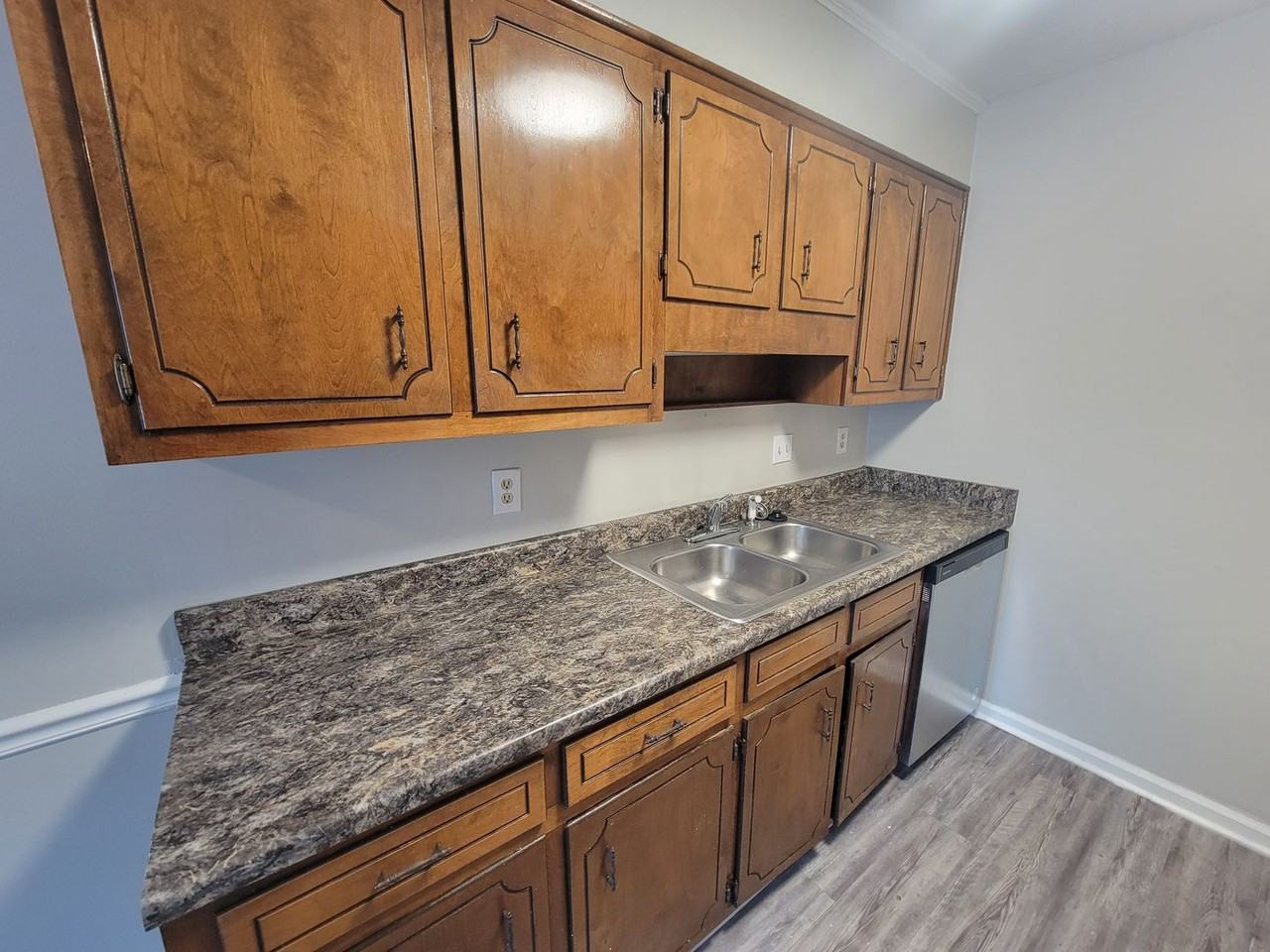 112 Chalet North Court - Photo 6 of 14