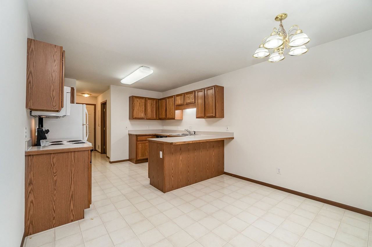 2421 Morning Dawn Dr - Photo 7 of 36