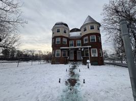 featured image of 345 Bay Street