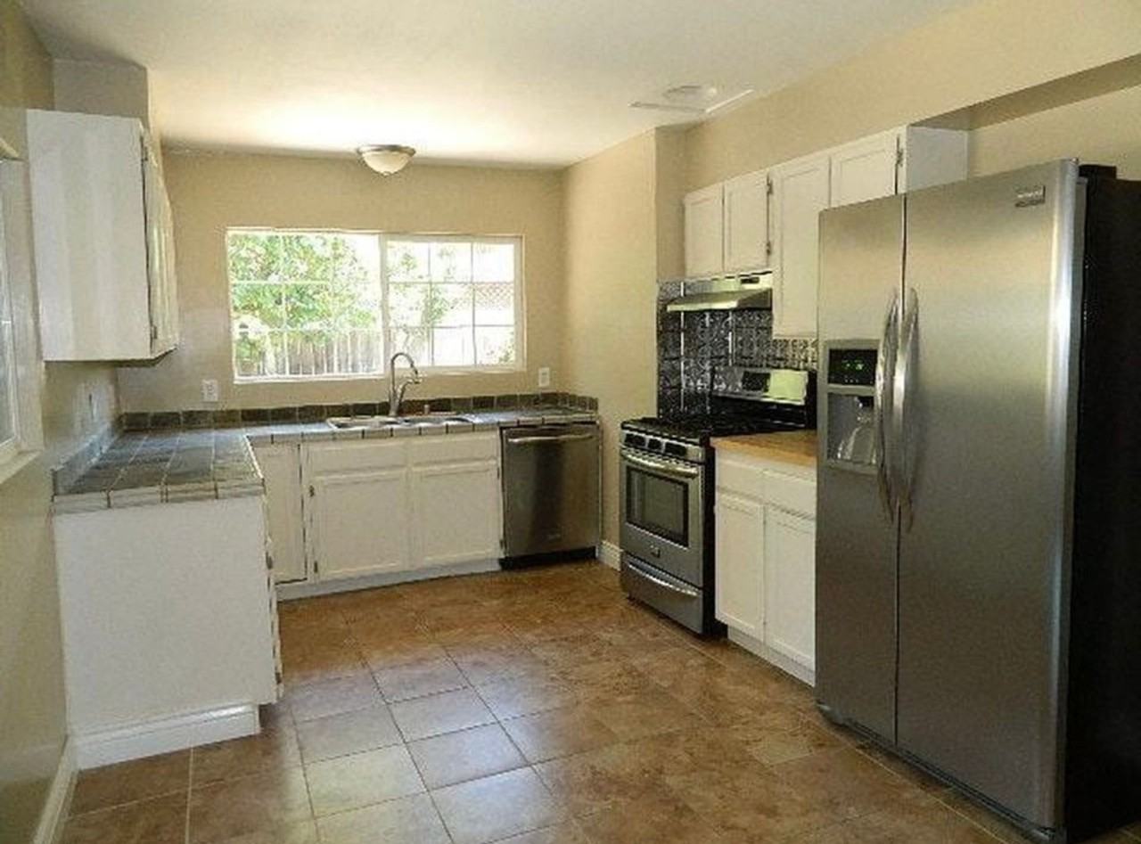 3290 Ida Dr - Photo 7 of 17