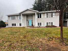 featured image of 632 South 44th Avenue