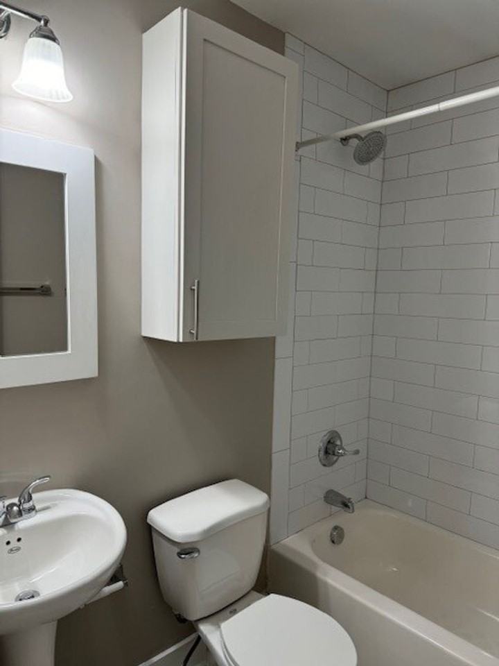 524 26th Ave N - Photo 2 of 9