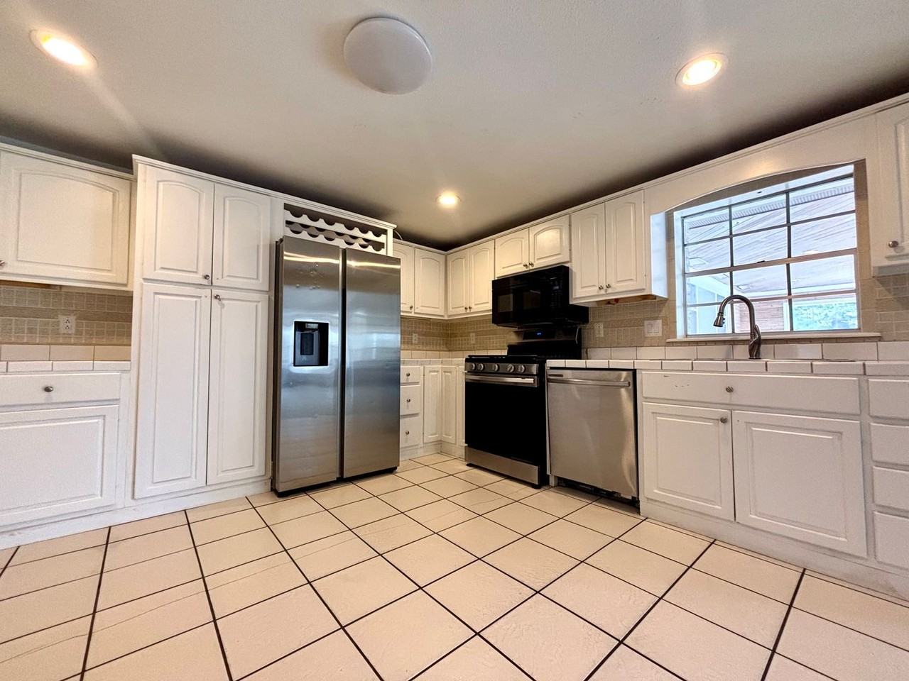 1206 Buena Vista Blvd - Photo 6 of 27