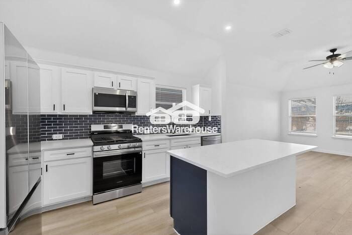 1539 Vista Bend Dr - Photo 6 of 45