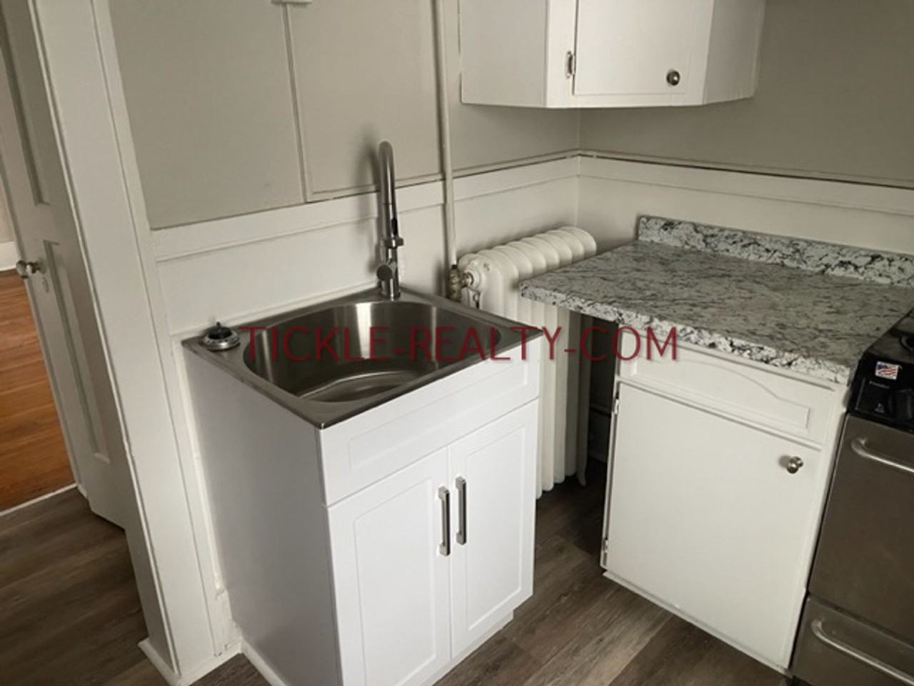 450 Meigs Street - Photo 3 of 11