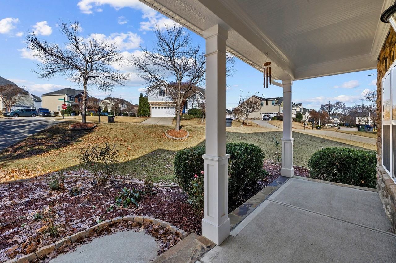 3015 Stamford Green Dr - Photo 6 of 50